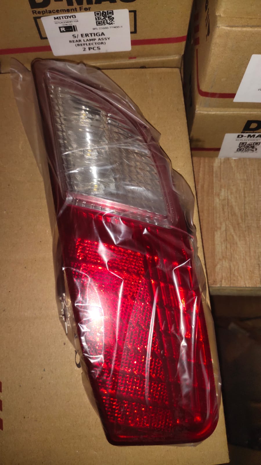 Reflektor Bagasi Agya 2013 LH